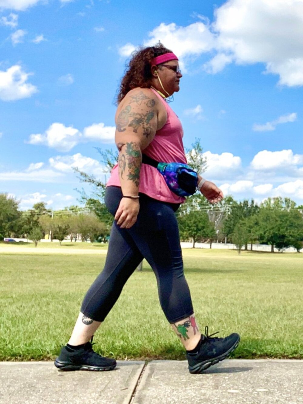 Under Armour Flex Waist Bag Fanny Pack Tie Dye Purple Teal Blue Pink - Picture 2 of 14